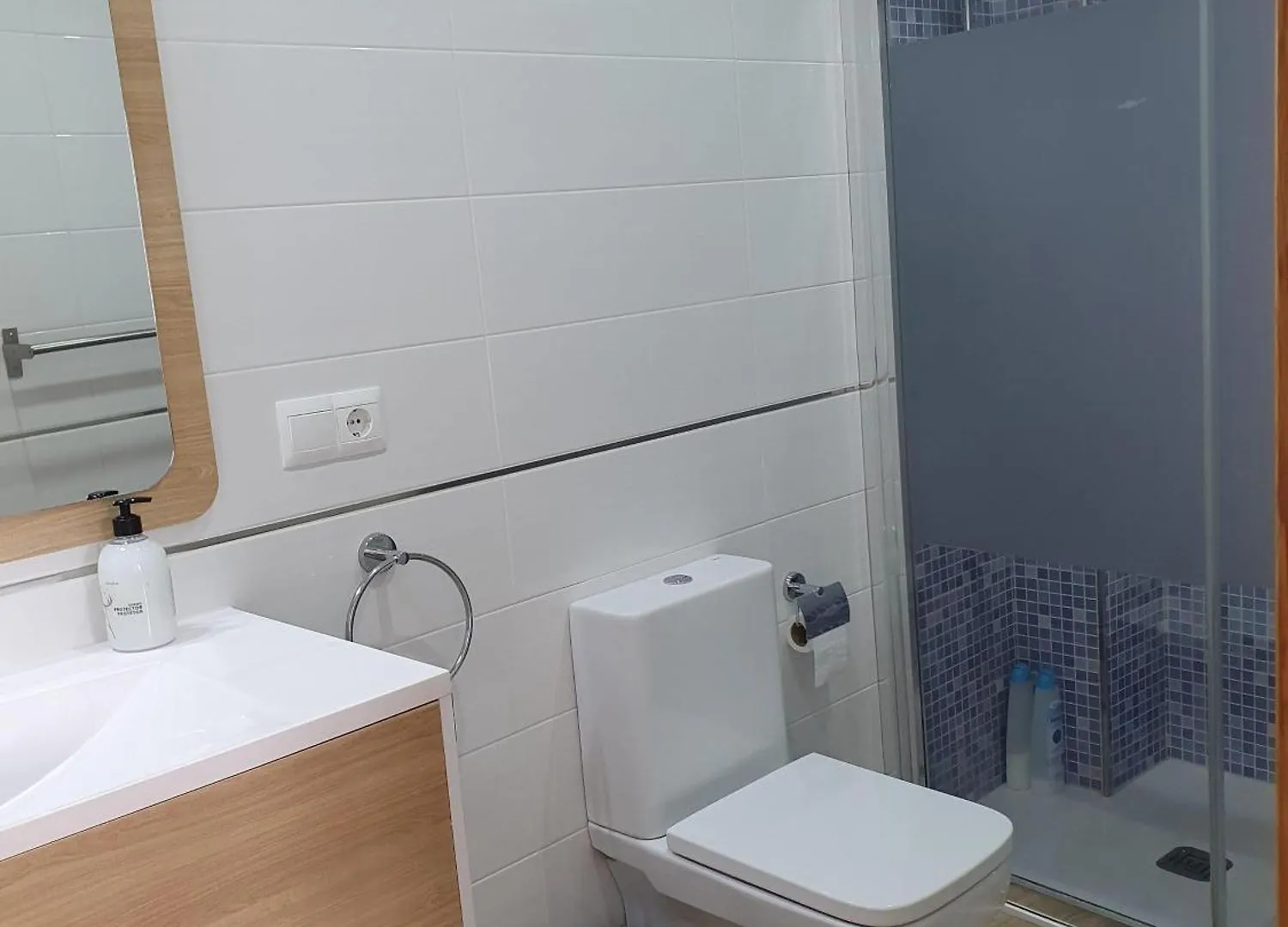 Sehr Ruhig Und Zentral Gelegene Ferienwohnung Nerja